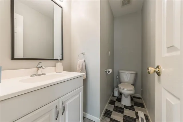 $289,900 | 2906 Northeast Russell Rd., Kansas City, MO 64117