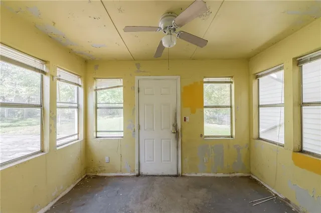 $289,900 | 2906 Northeast Russell Rd., Kansas City, MO 64117