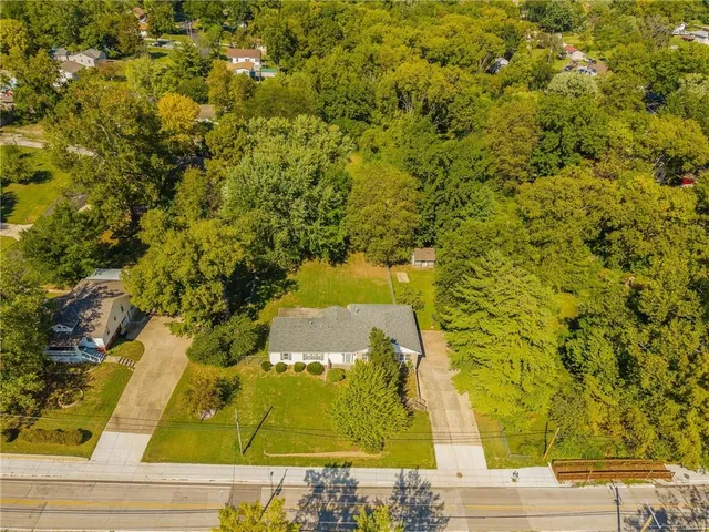 $289,900 | 2906 Northeast Russell Rd., Kansas City, MO 64117