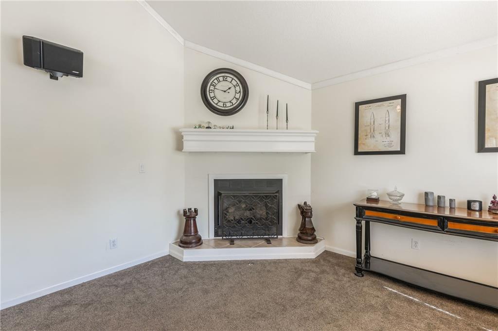 2906 Northeast Russell Rd. Kansas City, MO 64117 - Photo 6 of 34