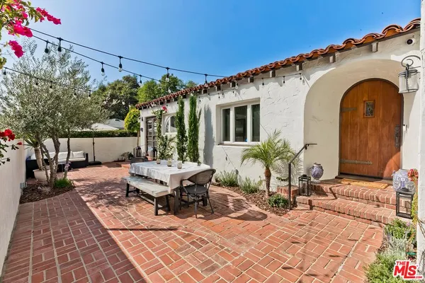 $1,899,995 | 3447 Primera Avenue, Los Angeles, CA 90068
