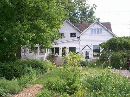 2460 Wixom Road Commerce Township, MI 48382 - Photo 9 of 9 FARM HOUSE