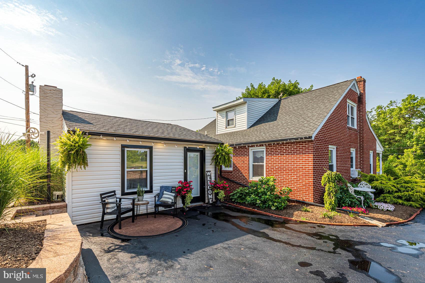 407 Pleasant Valley Road Denver, PA 17517 - Photo 4 of 14