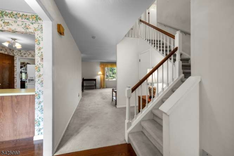 3 MacMillan Court Mahwah, NJ 07430 - Photo 12 of 48