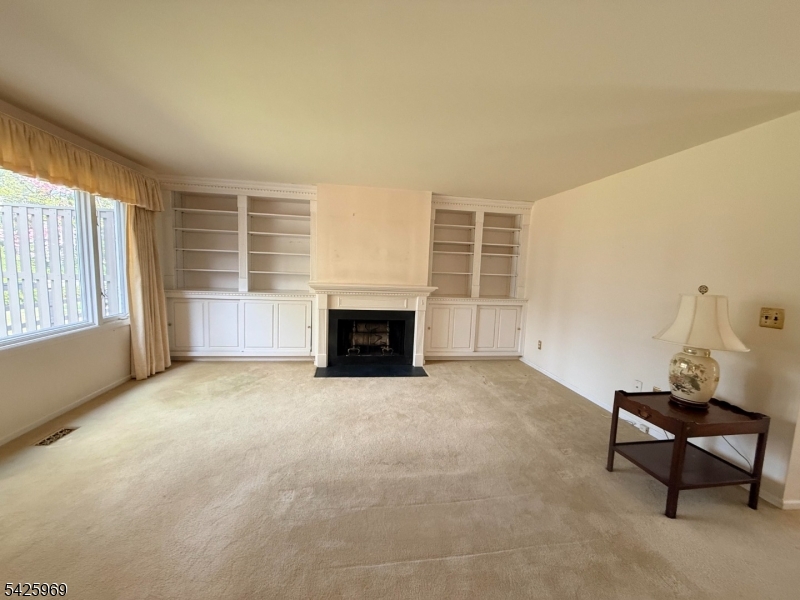 3 MacMillan Court Mahwah, NJ 07430 - Photo 14 of 48