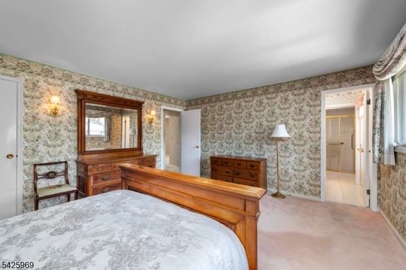 3 MacMillan Court Mahwah, NJ 07430 - Photo 17 of 48