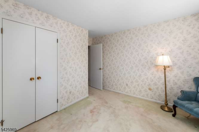 3 MacMillan Court Mahwah, NJ 07430 - Photo 22 of 48