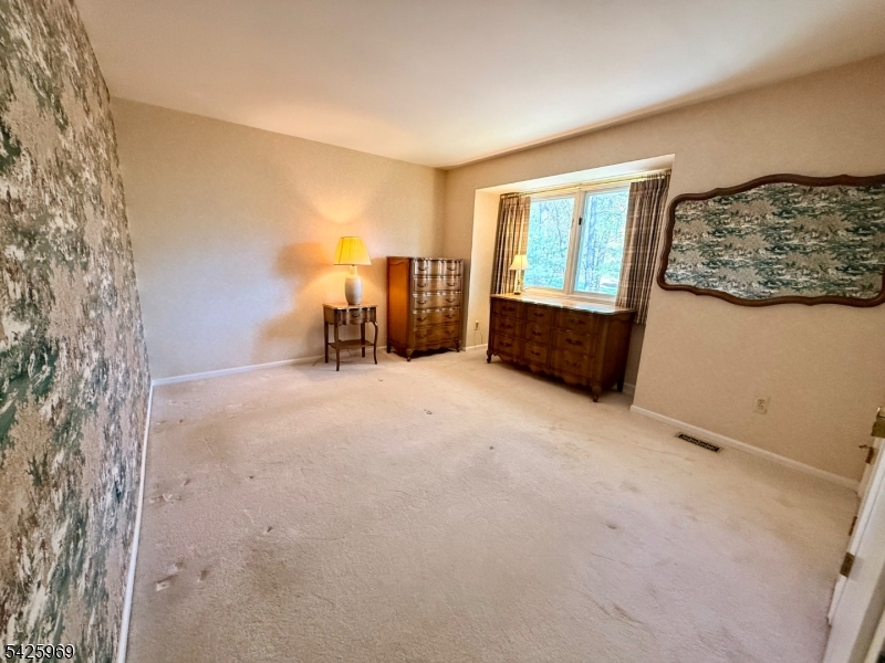 3 MacMillan Court Mahwah, NJ 07430 - Photo 25 of 48