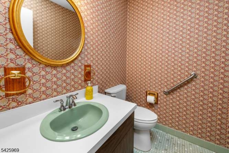 3 MacMillan Court Mahwah, NJ 07430 - Photo 31 of 48