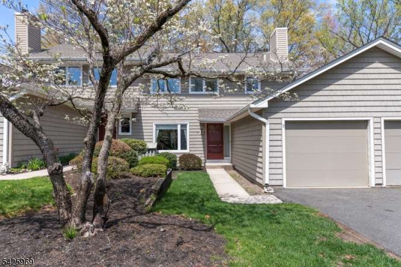 3 MacMillan Court Mahwah, NJ 07430 - Photo 40 of 48