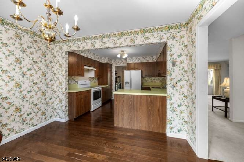 3 MacMillan Court Mahwah, NJ 07430 - Photo 6 of 48