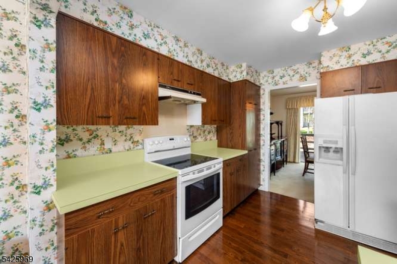 3 MacMillan Court Mahwah, NJ 07430 - Photo 7 of 48