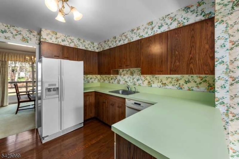 3 MacMillan Court Mahwah, NJ 07430 - Photo 8 of 48