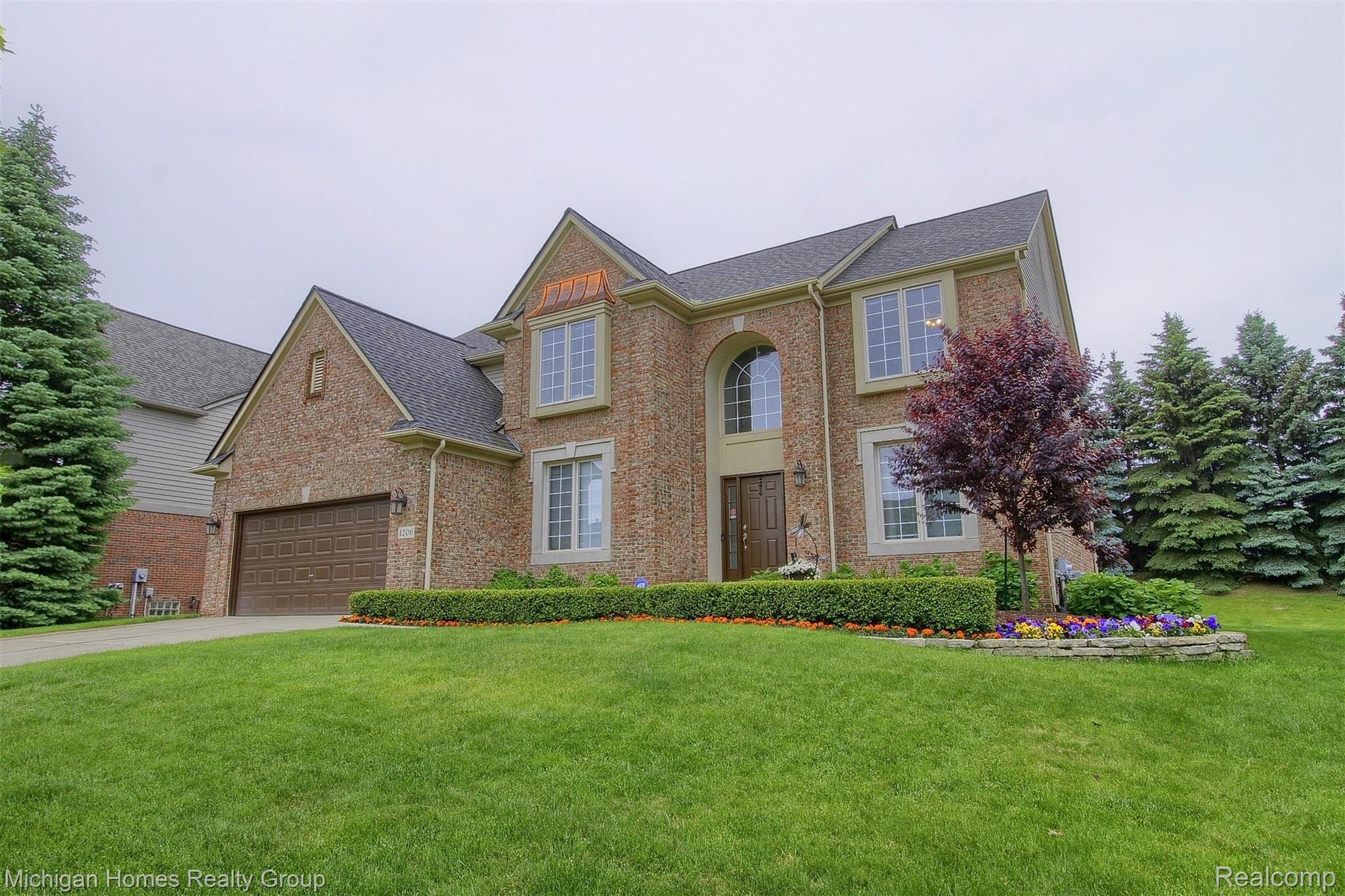 1206 Welland Drive Rochester, MI 48306 - Photo 2 of 38 2-Front 2nd View.jpg