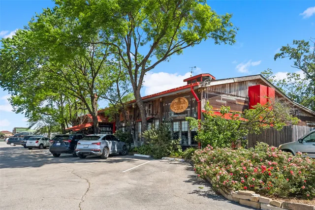 $2,470 | 1408 Enid Street, Unit C, Houston, TX 77009