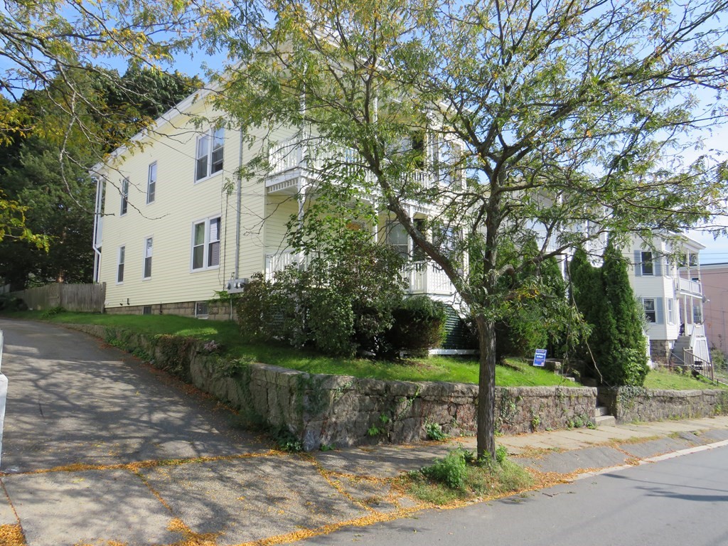 15 Hazel Street Salem, MA 01970 - Photo 5 of 29