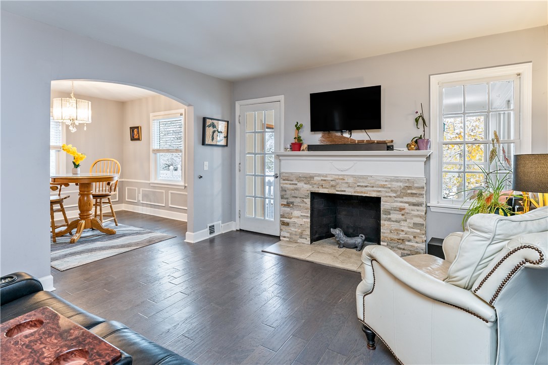750 Hinchey Road Gates, NY 14624 - Photo 5 of 24 living room