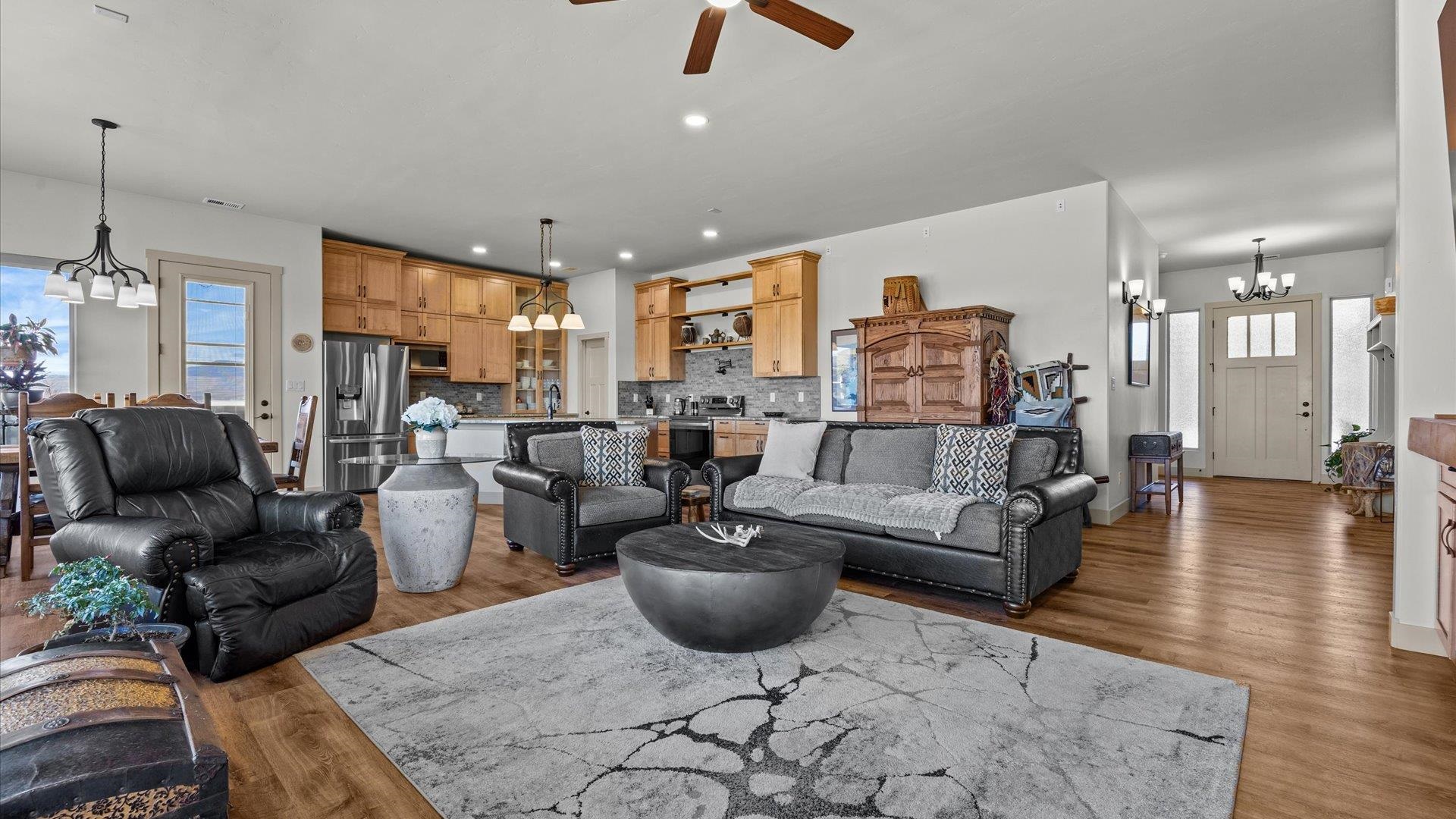 183 Gunnison Ridge Court Grand Junction, CO 81503 - Photo 7 of 28