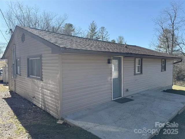 $265,000 | 121 Tom McKinney Drive, Brevard, NC 28712