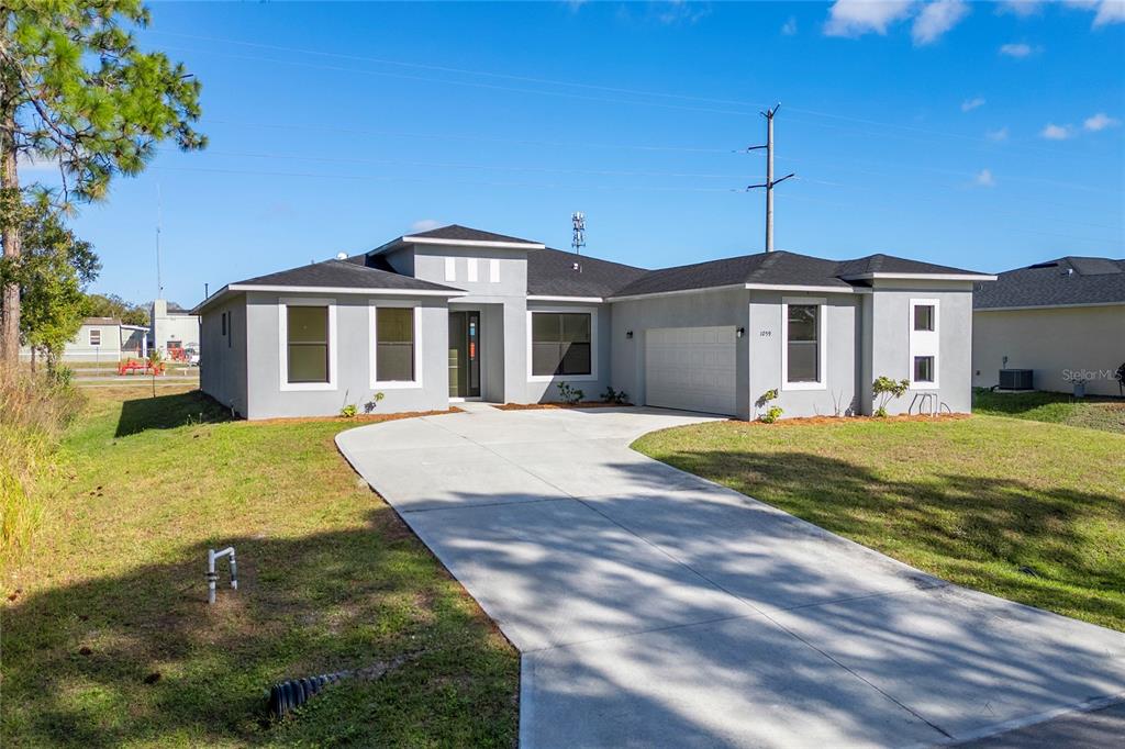 1059 Wing Road Southwest Palm Bay, FL 32908 - Photo 2 of 36 Gallery Image 2
