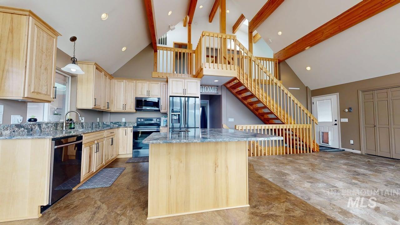 25277 Ridge Lane Juliaetta, ID 83535 - Photo 7 of 44