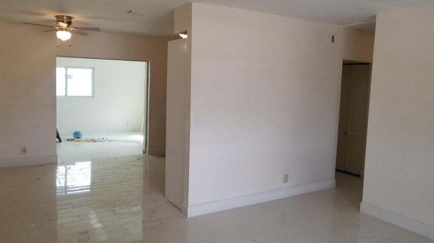 640 West 34th Street Riviera Beach, FL 33404 - Photo 12 of 13 living area