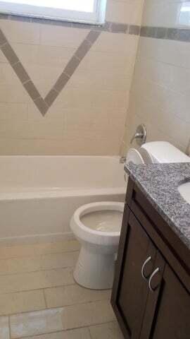 640 West 34th Street Riviera Beach, FL 33404 - Photo 4 of 13 bathroom