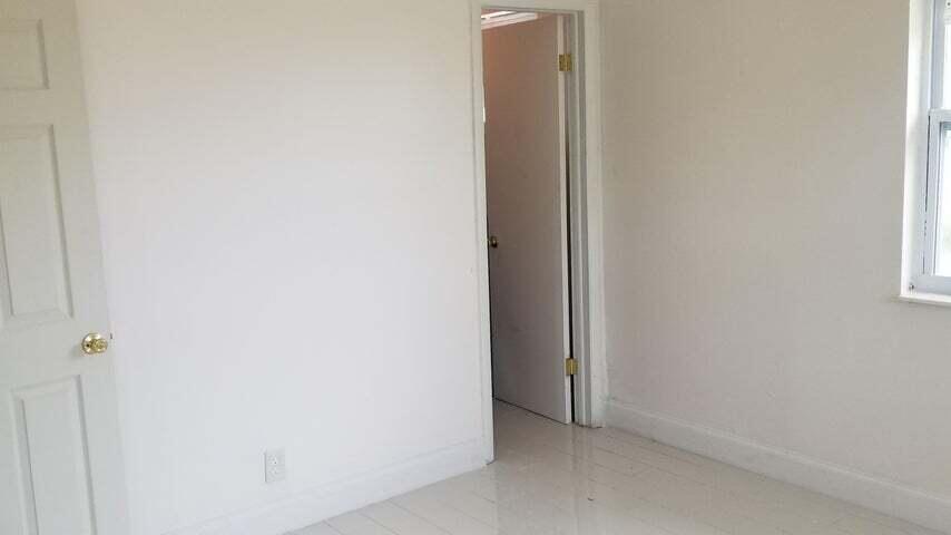 640 West 34th Street Riviera Beach, FL 33404 - Photo 6 of 13 Bedroom3