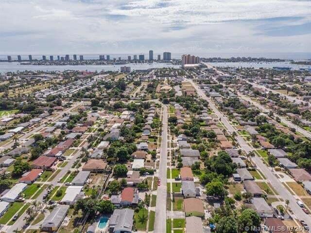 640 West 34th Street Riviera Beach, FL 33404 - Photo 8 of 13 Birdview