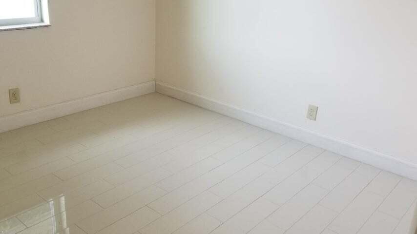 640 West 34th Street Riviera Beach, FL 33404 - Photo 9 of 13 Family room