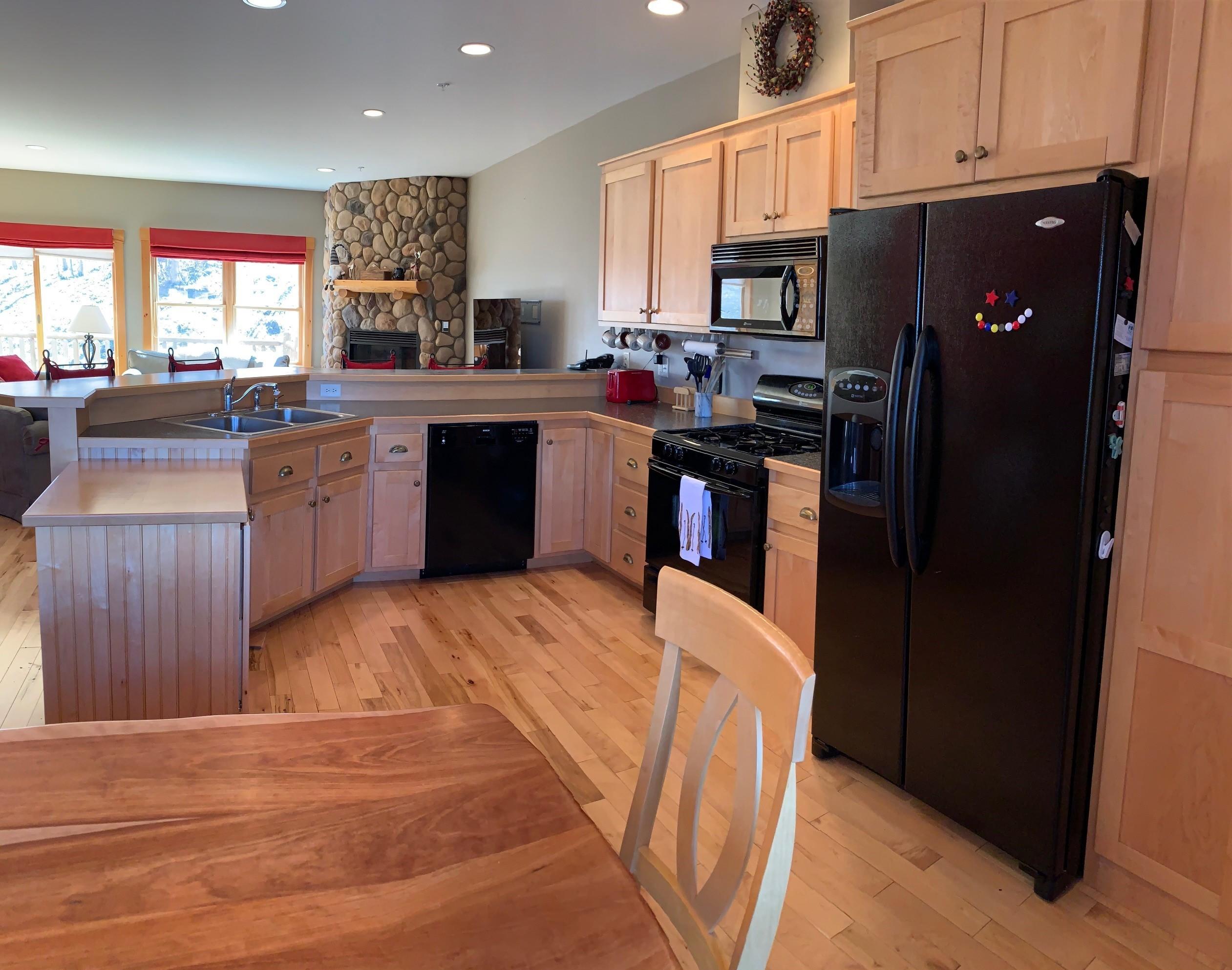 7011 Hardwood Ridge Road, Unit 7011 Carrabassett Valley, ME 04947 - Photo 5 of 17 Kitchen 3