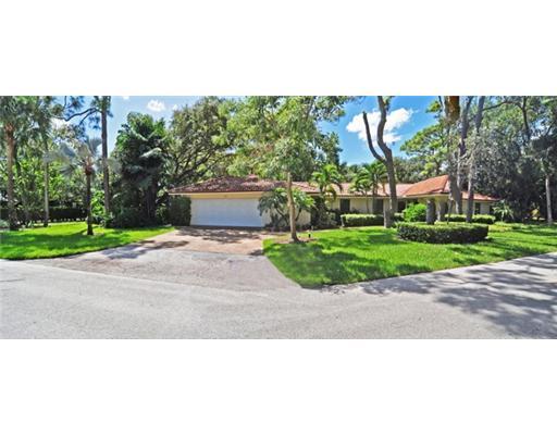 740 Oleander Street Boca Raton, FL 33486 - Photo 1 of 16 Primary Photo