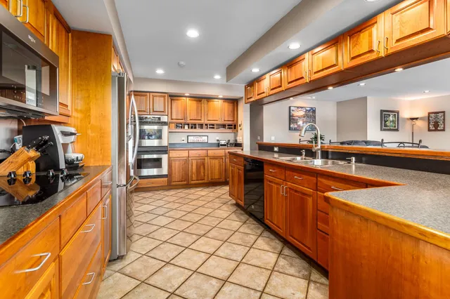 $1,800,000 | 20 Bonardi Drive, Enfield, NH 03748