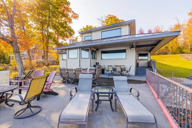 $1,800,000 | 20 Bonardi Drive, Enfield, NH 03748