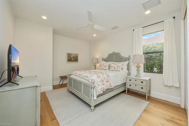 $1,695,000 | 1007 Tivoli Drive, Naples, FL 34104