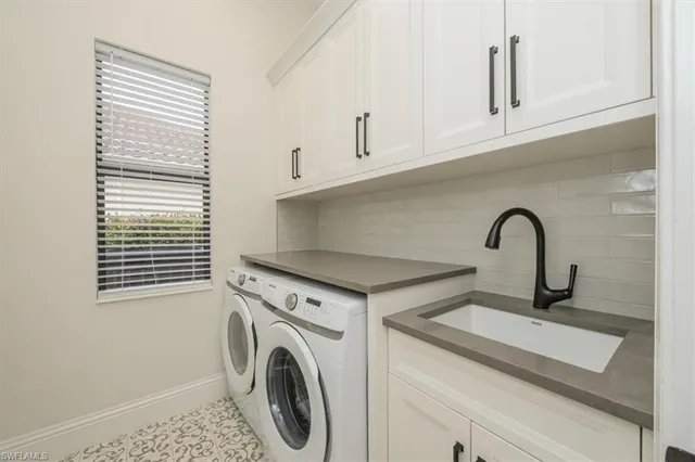 $1,695,000 | 1007 Tivoli Drive, Naples, FL 34104