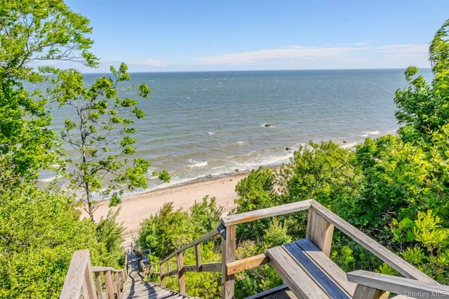 $725,000 | 218 Cliff Road West, Wading River, NY 11792