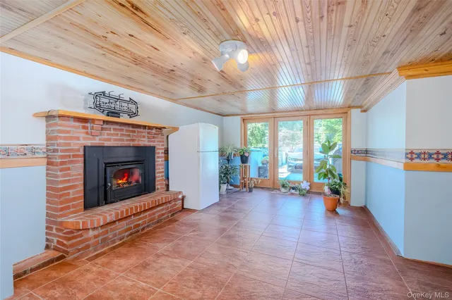 $725,000 | 218 Cliff Road West, Wading River, NY 11792