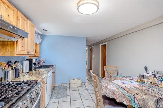 $725,000 | 218 Cliff Road West, Wading River, NY 11792