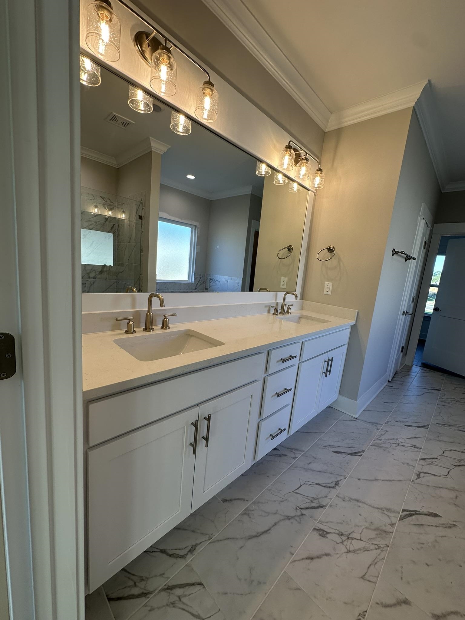 23582 Travis Stock Street, Unit 48 Foley, AL 36535 - Photo 39 of 51 Bathroom