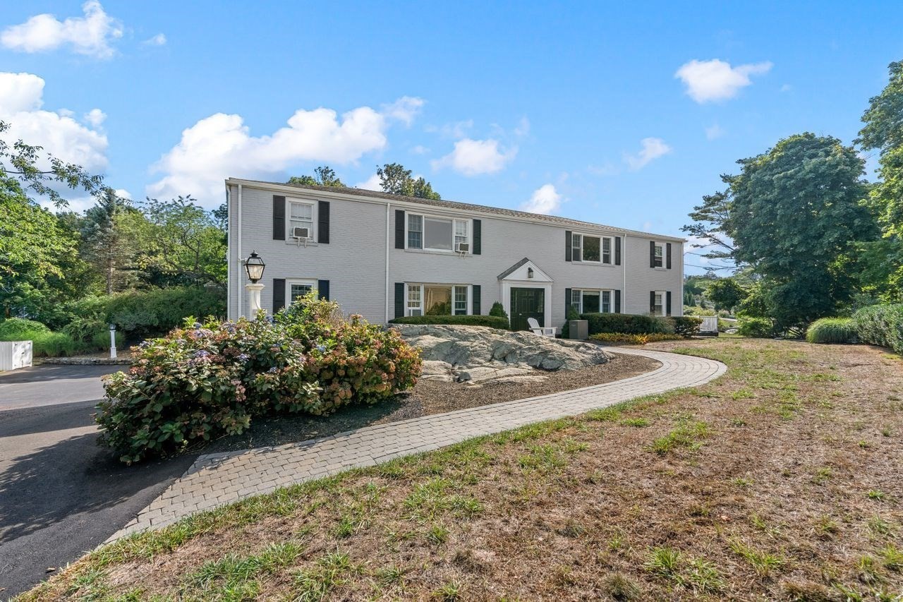 550 Jerusalem Road, Unit 6 Cohasset, MA 02025 - Photo 1 of 29 Gallery Image 1