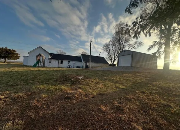 $288,500 | 18031 State Route, Cosby, MO 64436