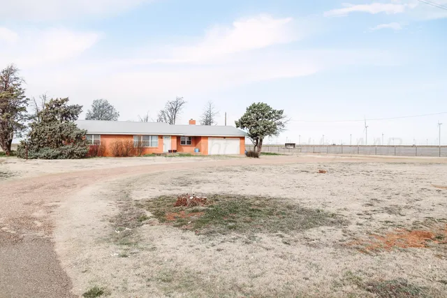 $250,000 | 1020 Highway 207, Floydada, TX 79235