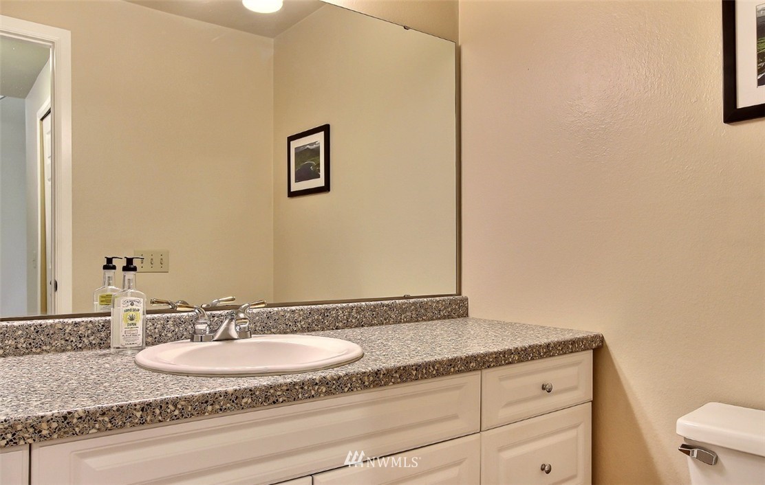 19315 135th Avenue Southeast Renton, WA 98058 - Photo 3 of 15 Gallery Image 3