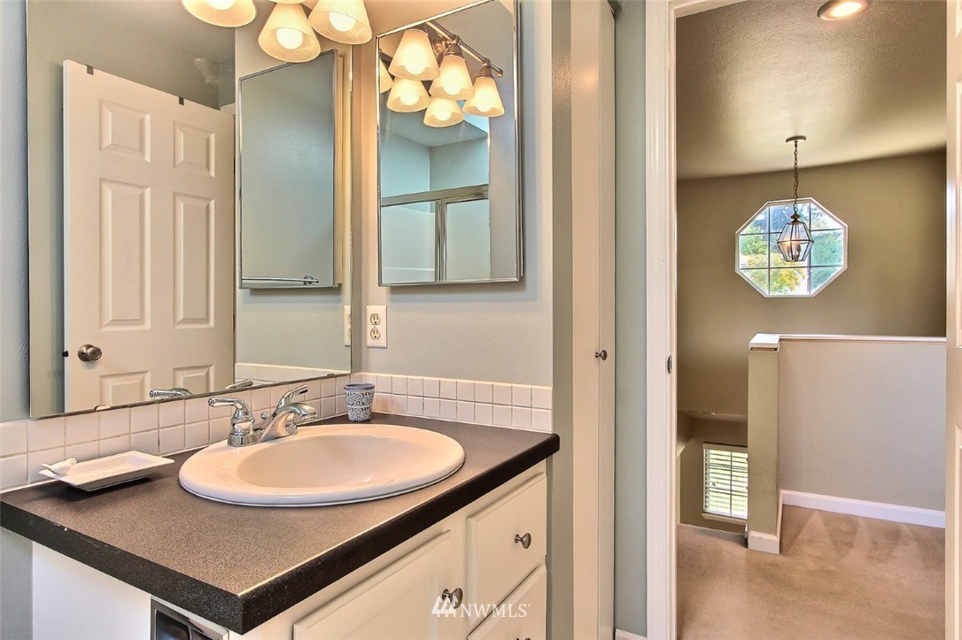 19315 135th Avenue Southeast Renton, WA 98058 - Photo 9 of 15 Gallery Image 9