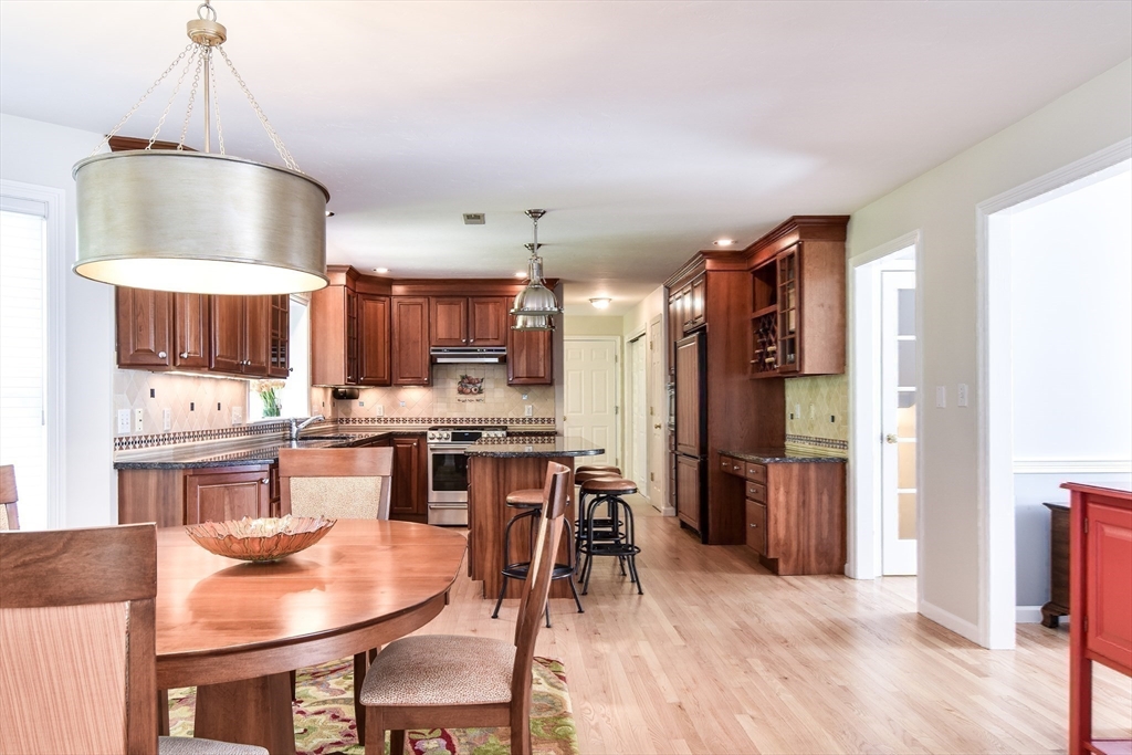 35 Orchard Road Ashland, MA 01721 - Photo 7 of 33
