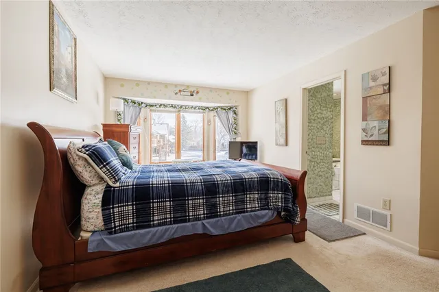 $299,900 | 1063 Hillsboro Cove Circle, Webster, NY 14580