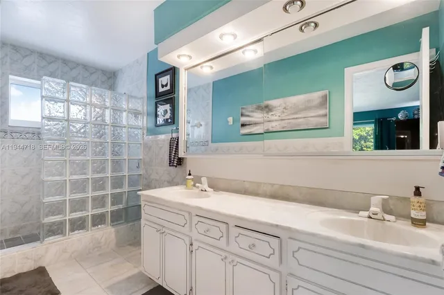 $1,075,000 | 1920 Northeast 206th Terrace, Miami, FL 33179