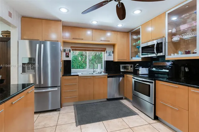 $1,075,000 | 1920 Northeast 206th Terrace, Miami, FL 33179