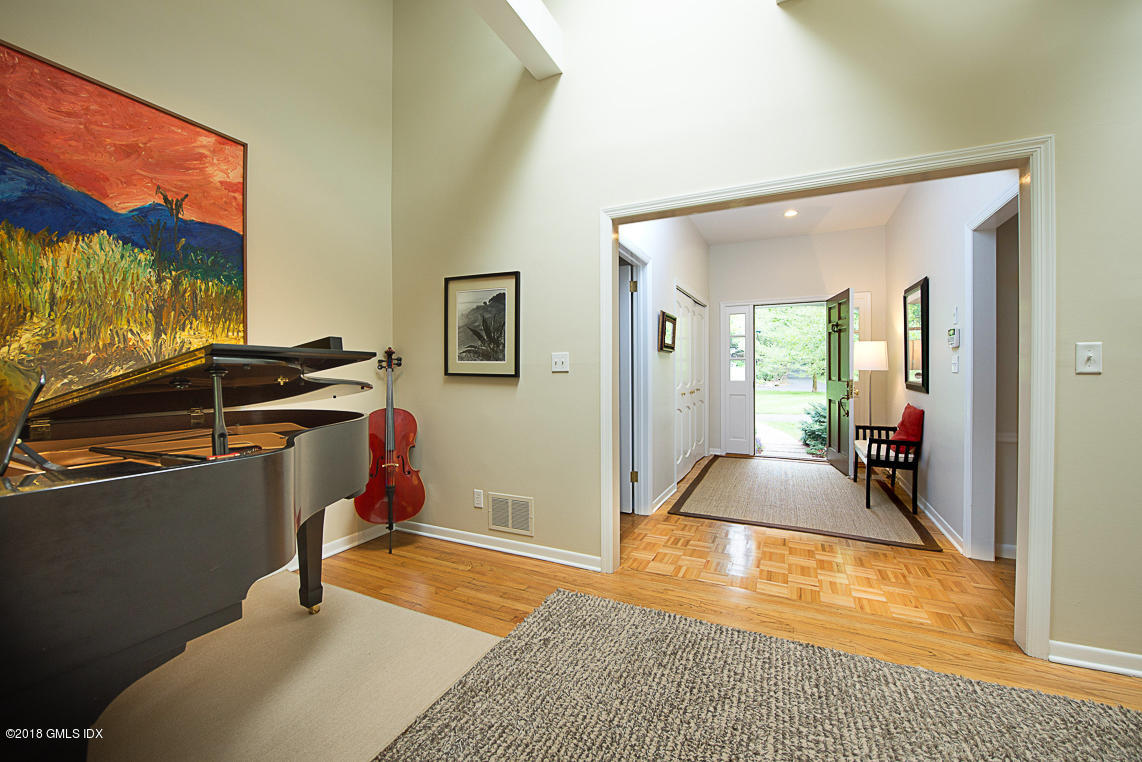 30 Jeffrey Road Greenwich, CT 06830 - Photo 8 of 44 Entry-7768